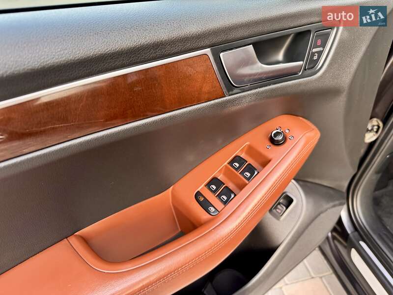 Внедорожник / Кроссовер Audi Q5 2009 в Одессе