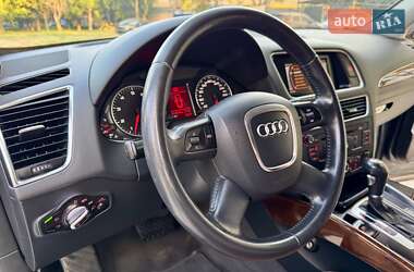 Внедорожник / Кроссовер Audi Q5 2009 в 
