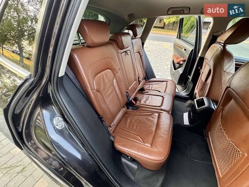 Внедорожник / Кроссовер Audi Q5 2009 в Одессе