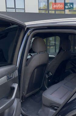 Внедорожник / Кроссовер Audi Q5 2009 в 