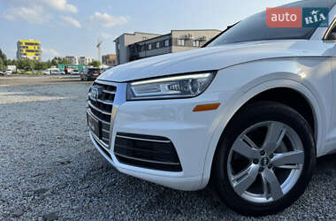 Внедорожник / Кроссовер Audi Q5 2017 в 