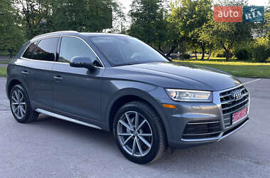 Внедорожник / Кроссовер Audi Q5 2020 в 