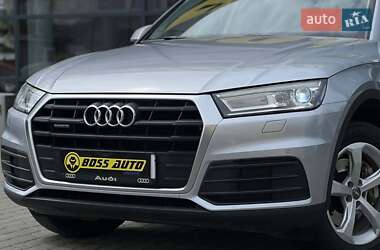 Внедорожник / Кроссовер Audi Q5 2017 в 