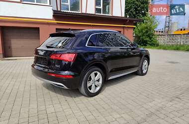 Внедорожник / Кроссовер Audi Q5 2017 в 