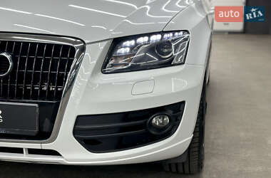Позашляховик / Кросовер Audi Q5 2011 в 