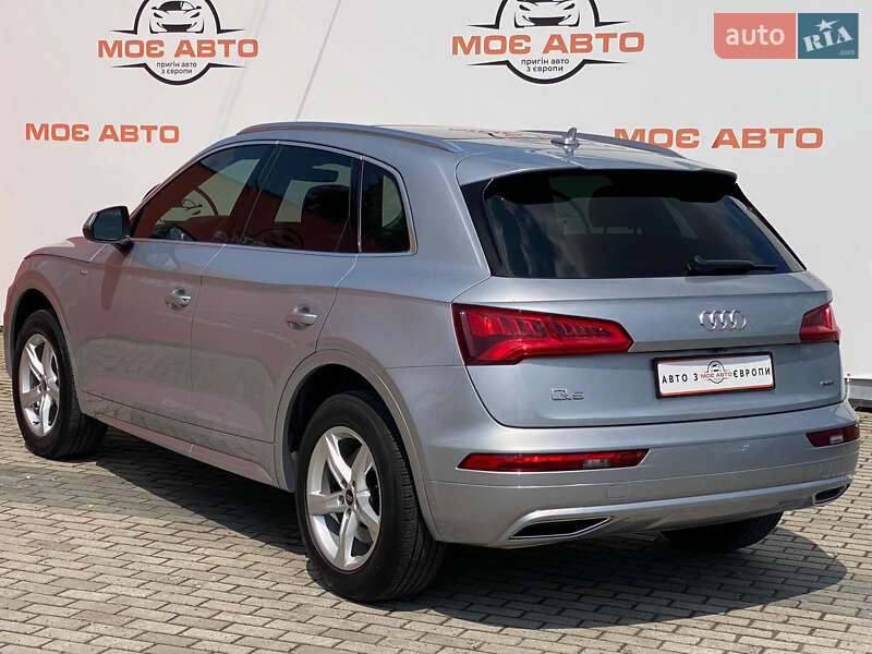 Внедорожник / Кроссовер Audi Q5 2019 в Ровно