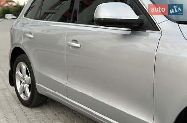 Позашляховик / Кросовер Audi Q5 2011 в 