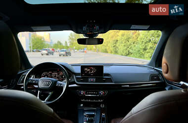 Внедорожник / Кроссовер Audi Q5 2018 в 