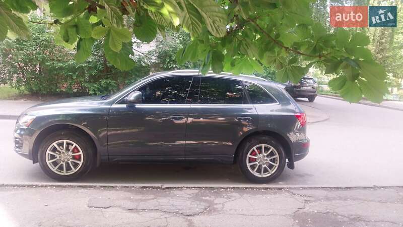 Внедорожник / Кроссовер Audi Q5 2010 в Львове