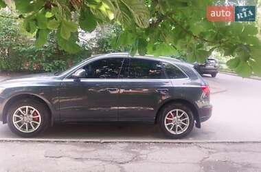Внедорожник / Кроссовер Audi Q5 2010 в 