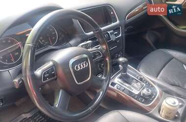 Внедорожник / Кроссовер Audi Q5 2010 в 