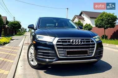Внедорожник / Кроссовер Audi Q5 2018 в 