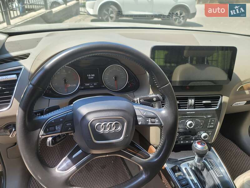 Внедорожник / Кроссовер Audi Q5 2011 в Киеве