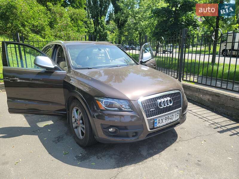 Внедорожник / Кроссовер Audi Q5 2011 в Киеве
