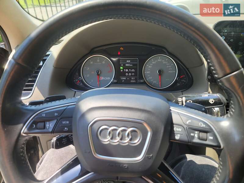 Внедорожник / Кроссовер Audi Q5 2011 в Киеве