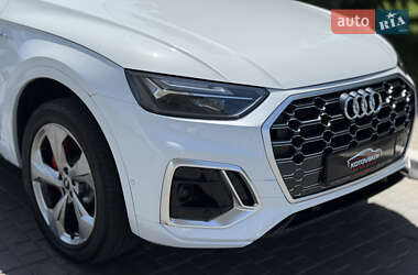 Внедорожник / Кроссовер Audi Q5 2022 в 