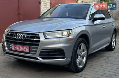 Позашляховик / Кросовер Audi Q5 2018 в 