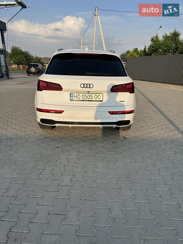 Внедорожник / Кроссовер Audi Q5 2019 в Тернополе