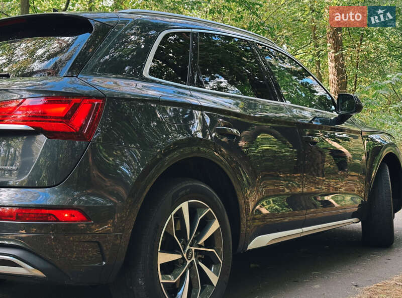 Внедорожник / Кроссовер Audi Q5 2021 в Киеве
