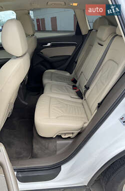 Внедорожник / Кроссовер Audi Q5 2015 в 