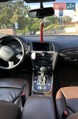 Внедорожник / Кроссовер Audi Q5 2015 в 