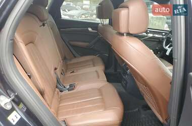 Внедорожник / Кроссовер Audi Q5 2018 в 