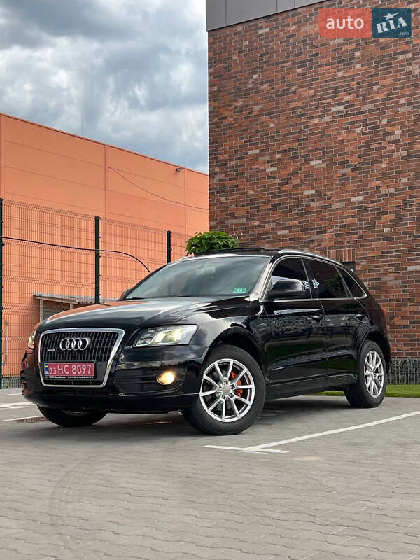 Внедорожник / Кроссовер Audi Q5 2012 в 