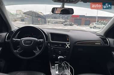 Внедорожник / Кроссовер Audi Q5 2015 в 