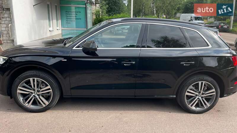 Внедорожник / Кроссовер Audi Q5 2018 в Житомире
