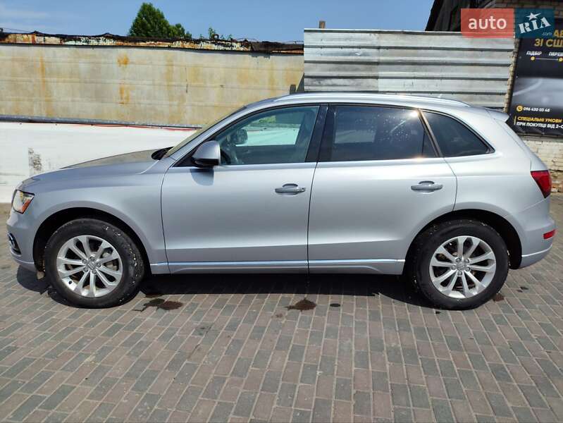 Внедорожник / Кроссовер Audi Q5 2015 в Городке