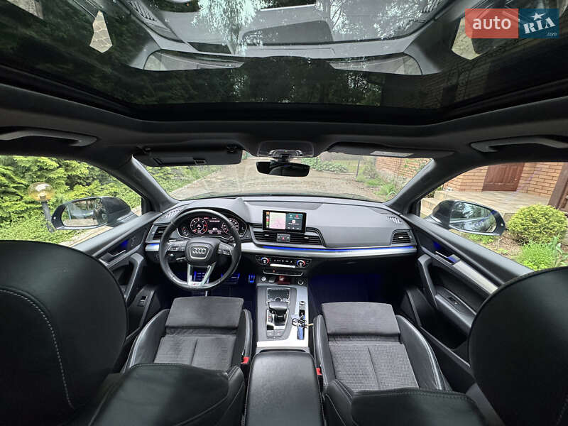 Позашляховик / Кросовер Audi Q5 2018 в Луцьку