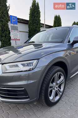 Внедорожник / Кроссовер Audi Q5 2018 в 