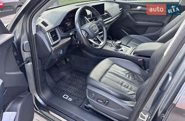 Внедорожник / Кроссовер Audi Q5 2018 в 