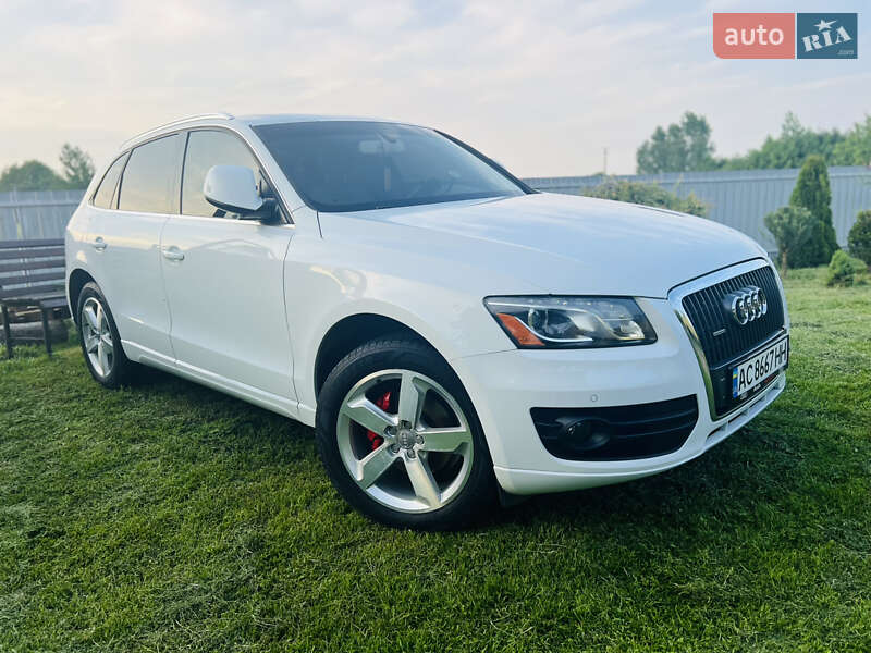 Внедорожник / Кроссовер Audi Q5 2012 в 