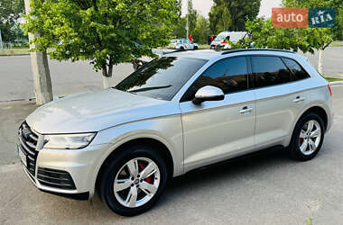 Позашляховик / Кросовер Audi Q5 2019 в 