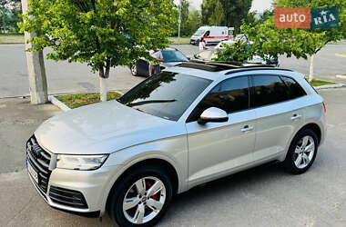 Позашляховик / Кросовер Audi Q5 2019 в 