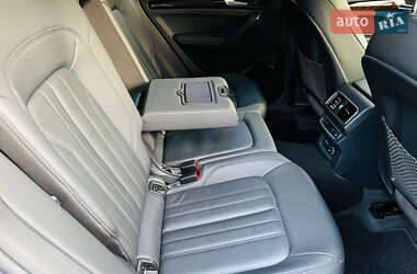 Позашляховик / Кросовер Audi Q5 2019 в 