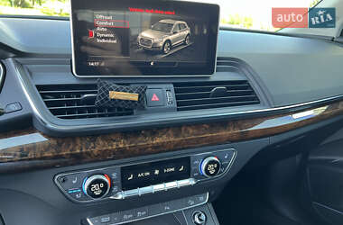 Внедорожник / Кроссовер Audi Q5 2017 в 