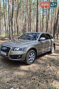 Внедорожник / Кроссовер Audi Q5 2010 в 