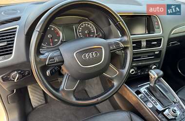 Позашляховик / Кросовер Audi Q5 2015 в 