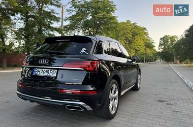 Внедорожник / Кроссовер Audi Q5 2021 в 