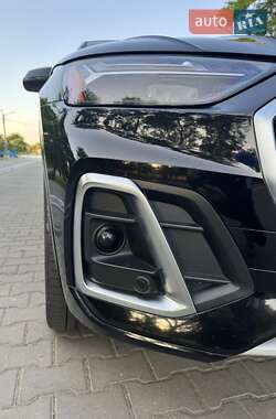 Внедорожник / Кроссовер Audi Q5 2021 в 