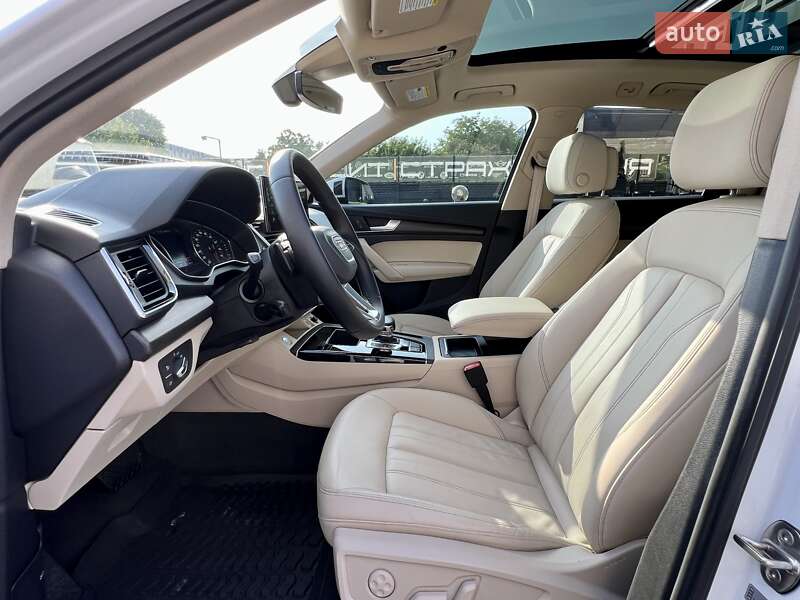 Позашляховик / Кросовер Audi Q5 2021 в Києві