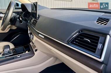 Внедорожник / Кроссовер Audi Q5 2021 в 