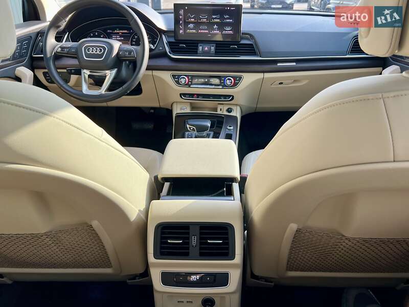 Позашляховик / Кросовер Audi Q5 2021 в Києві