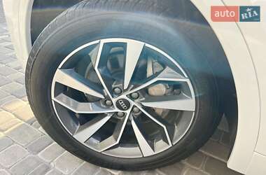 Внедорожник / Кроссовер Audi Q5 2021 в 
