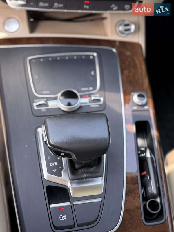 Внедорожник / Кроссовер Audi Q5 2017 в Львове