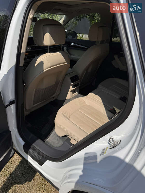 Внедорожник / Кроссовер Audi Q5 2017 в Львове