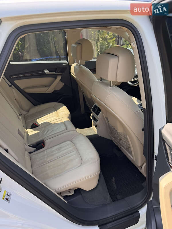 Внедорожник / Кроссовер Audi Q5 2017 в Львове