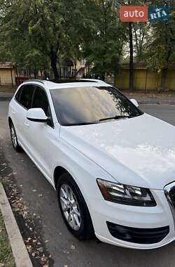 Внедорожник / Кроссовер Audi Q5 2010 в 